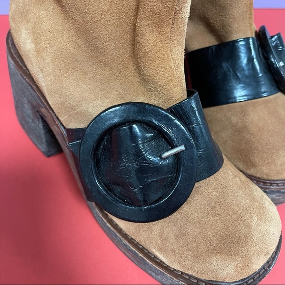 SOLD Vintage platform boots - Picture 2 of 9